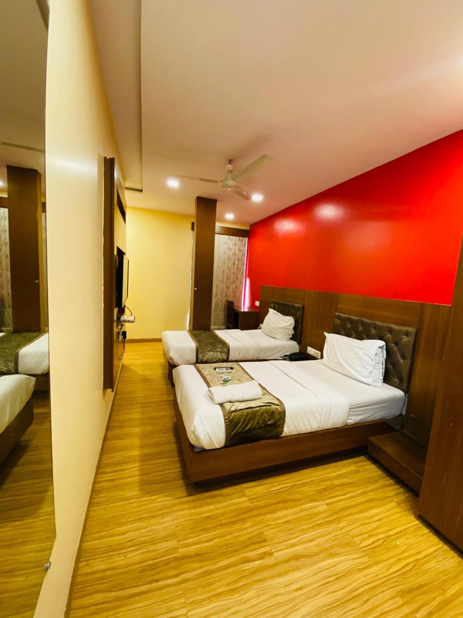 Hotel Arton Regency Near Terminal 2 Airport Bombay Extérieur photo