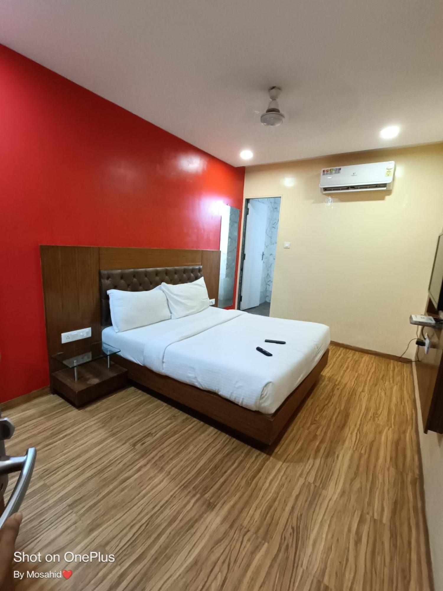 Hotel Arton Regency Near Terminal 2 Airport Bombay Extérieur photo